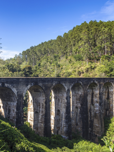 Ella Gap and Nine Arch Bridge